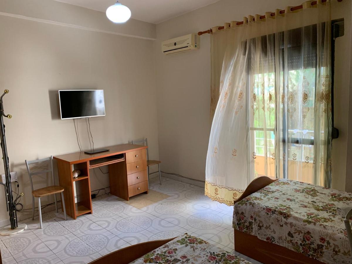 Seaside Apartments Durres Bagian luar foto