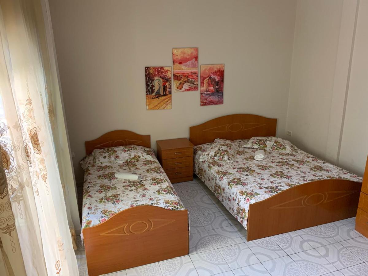 Seaside Apartments Durres Bagian luar foto