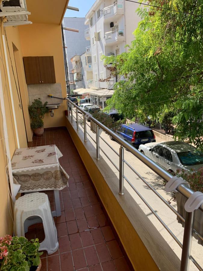 Seaside Apartments Durres Bagian luar foto