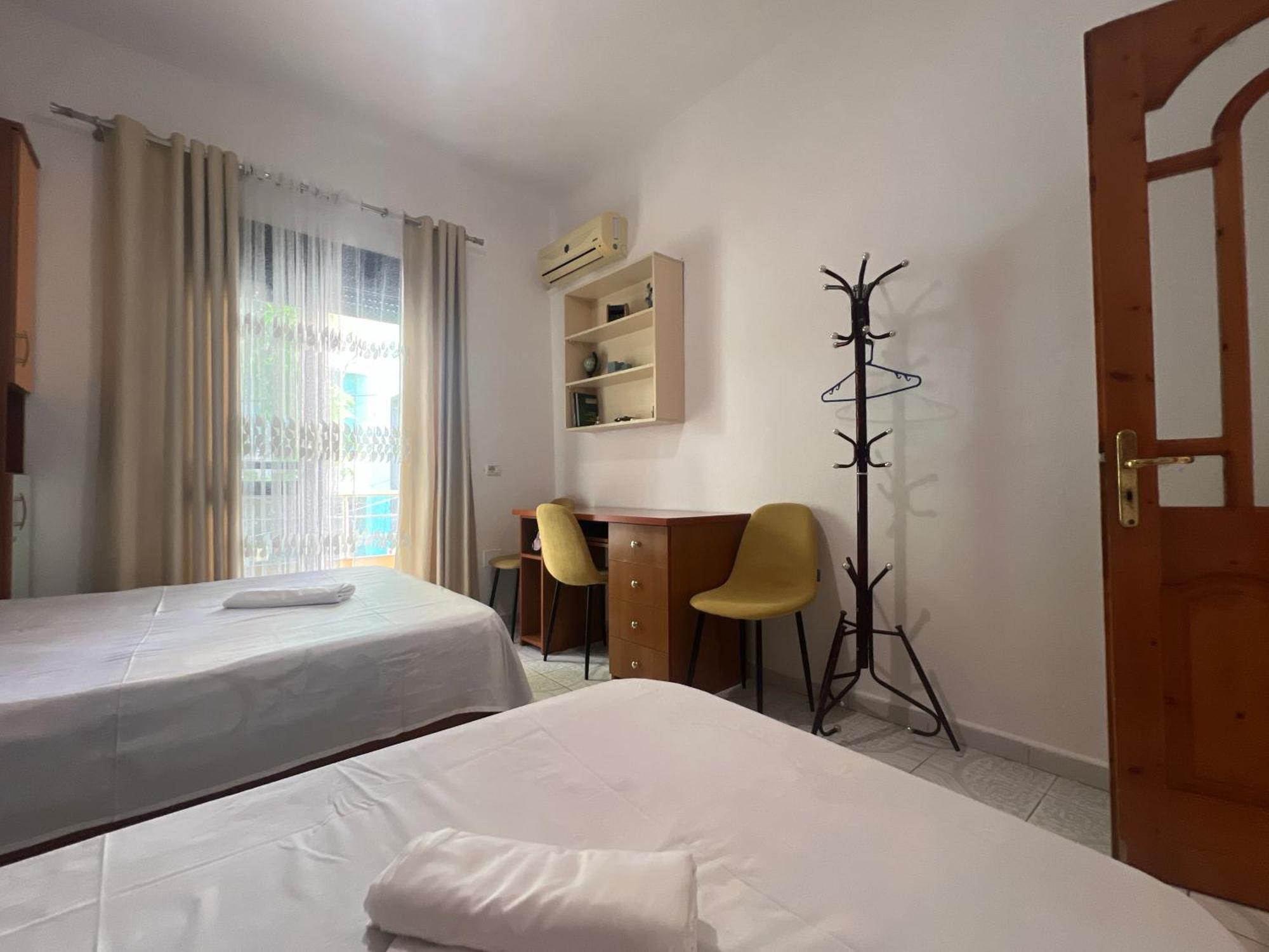 Seaside Apartments Durres Bagian luar foto