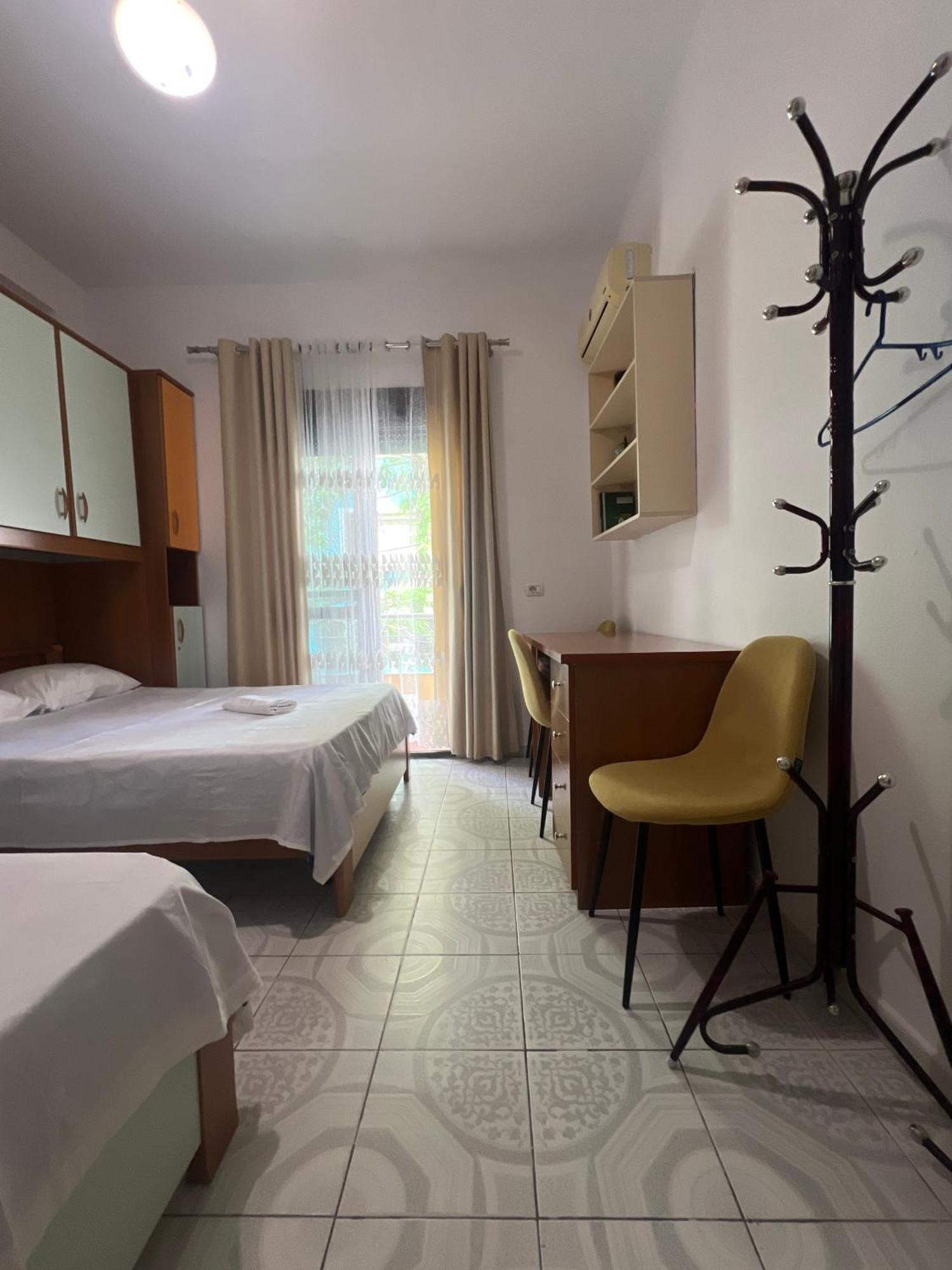 Seaside Apartments Durres Bagian luar foto
